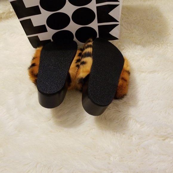 Nwob Authentic celine leopard print fur slides - Picture 5 of 7